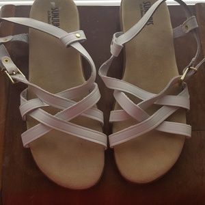 White sandals! 9! G.H. Bass SunJuns